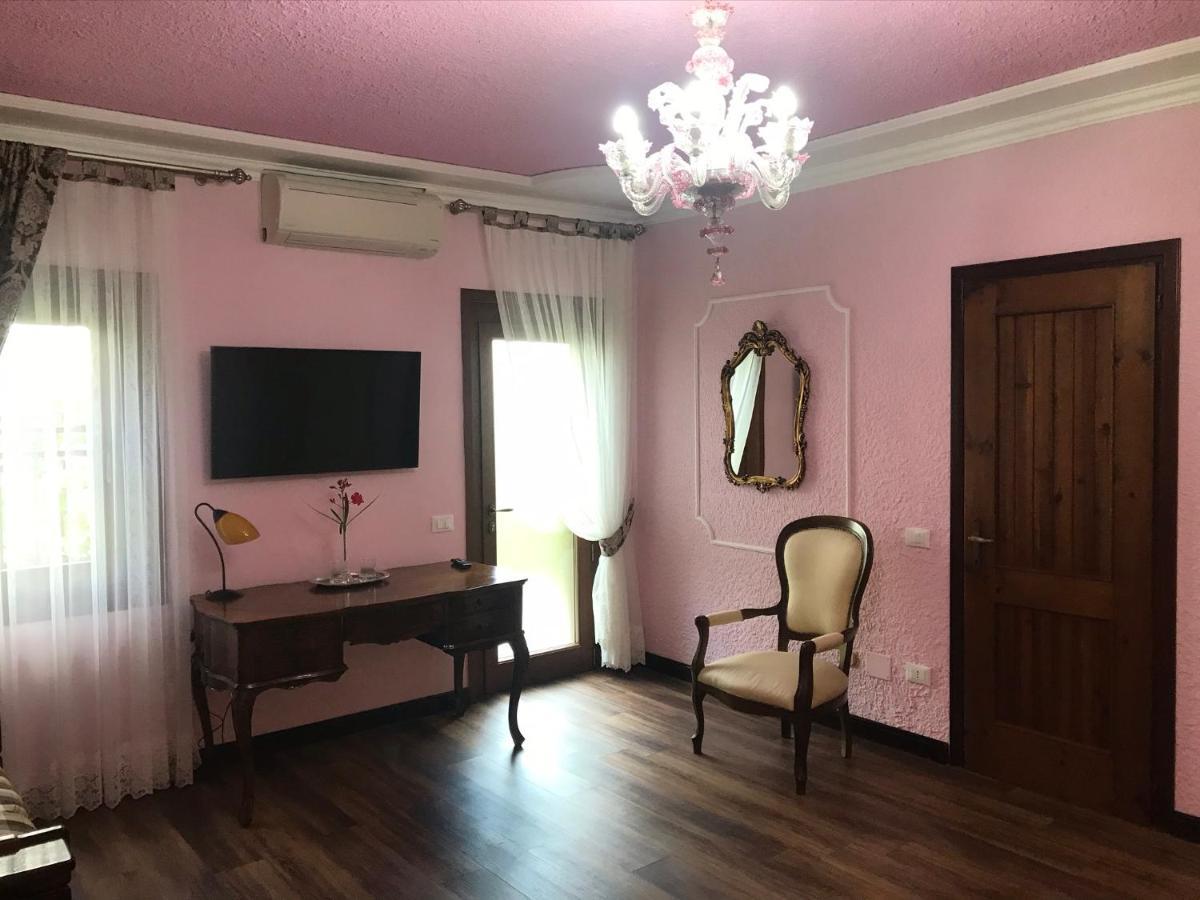 Vecchia Favola House Villa Quarto dʼAltino Екстериор снимка