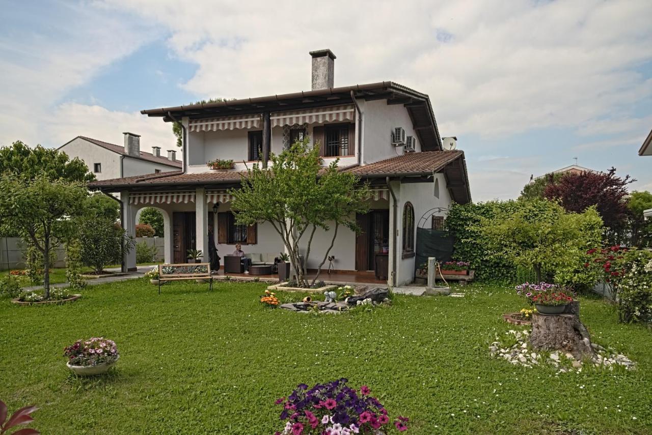 Vecchia Favola House Villa Quarto dʼAltino Екстериор снимка