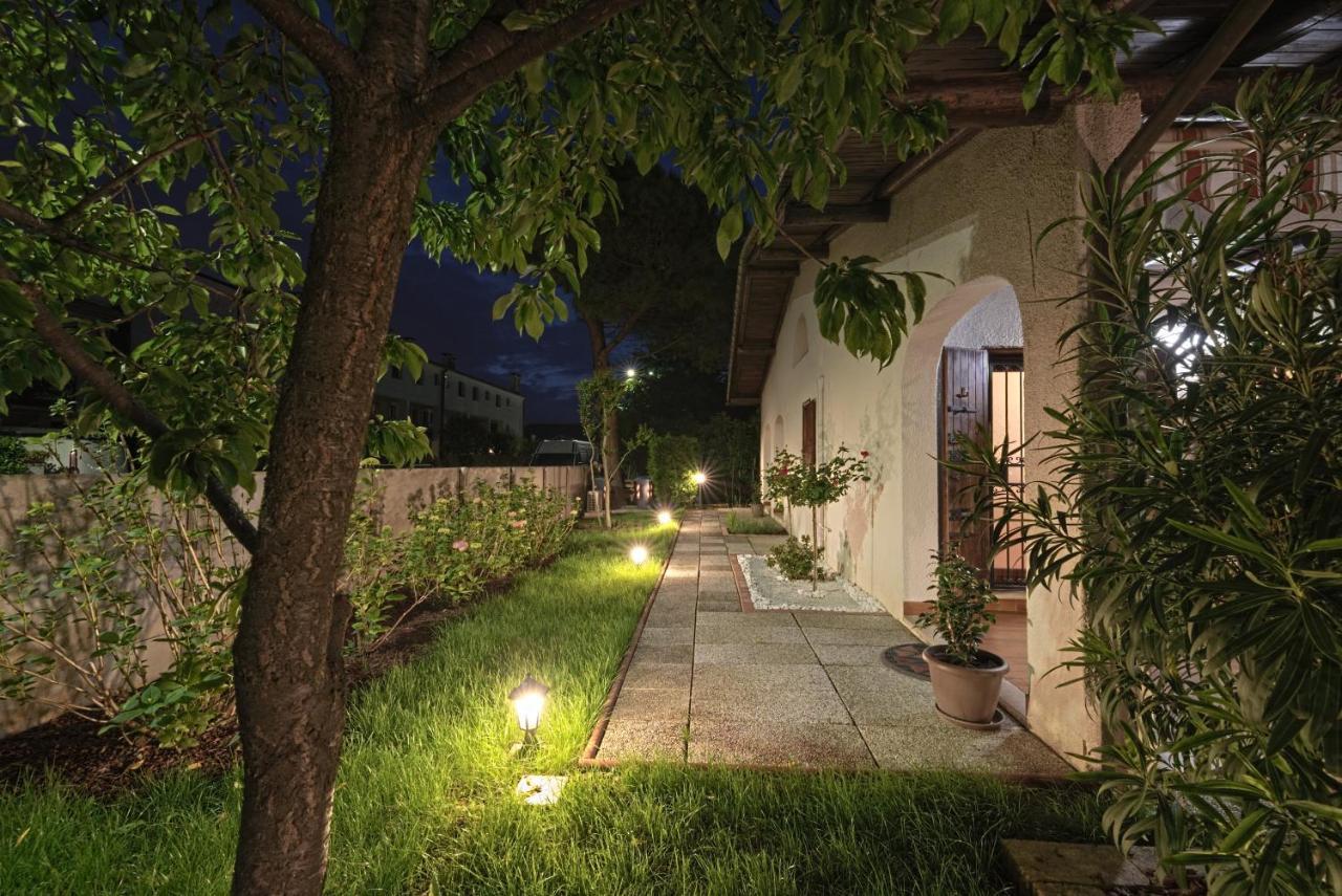 Vecchia Favola House Villa Quarto dʼAltino Екстериор снимка