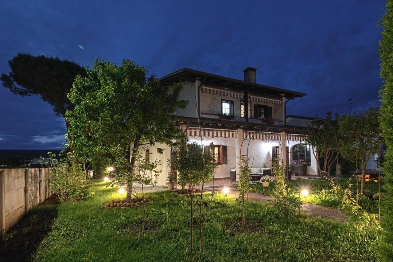 Vecchia Favola House Villa Quarto dʼAltino Екстериор снимка